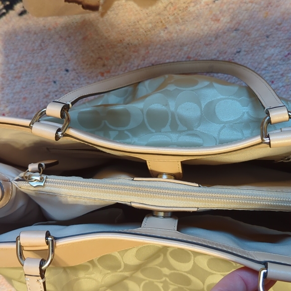 Coach bag🔥🔥🔥 - Picture 5 of 9